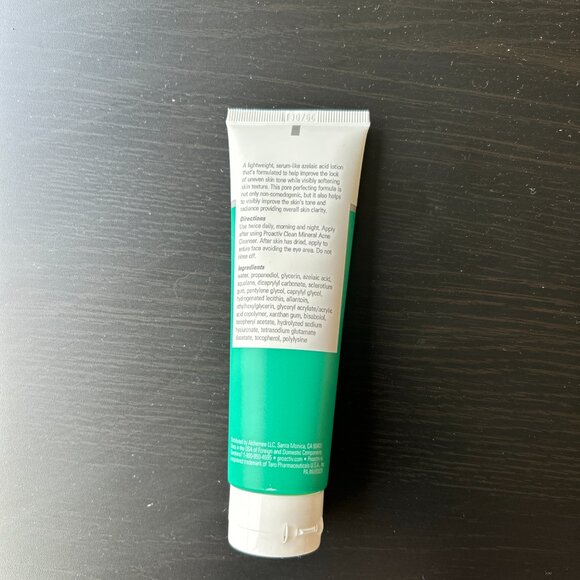 Proactiv Clean Azelaic Pore Perfector- Brightening Serum for face (89 ml) - Picture 2 of 3